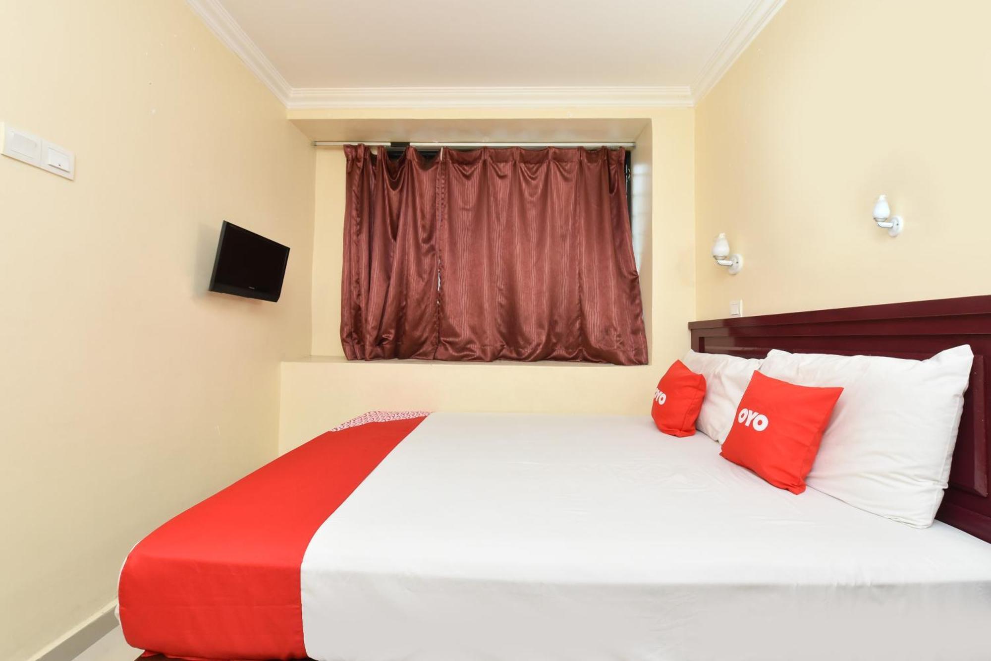 Super Oyo 90562 J Hotel Pj Petaling Jaya Exterior foto