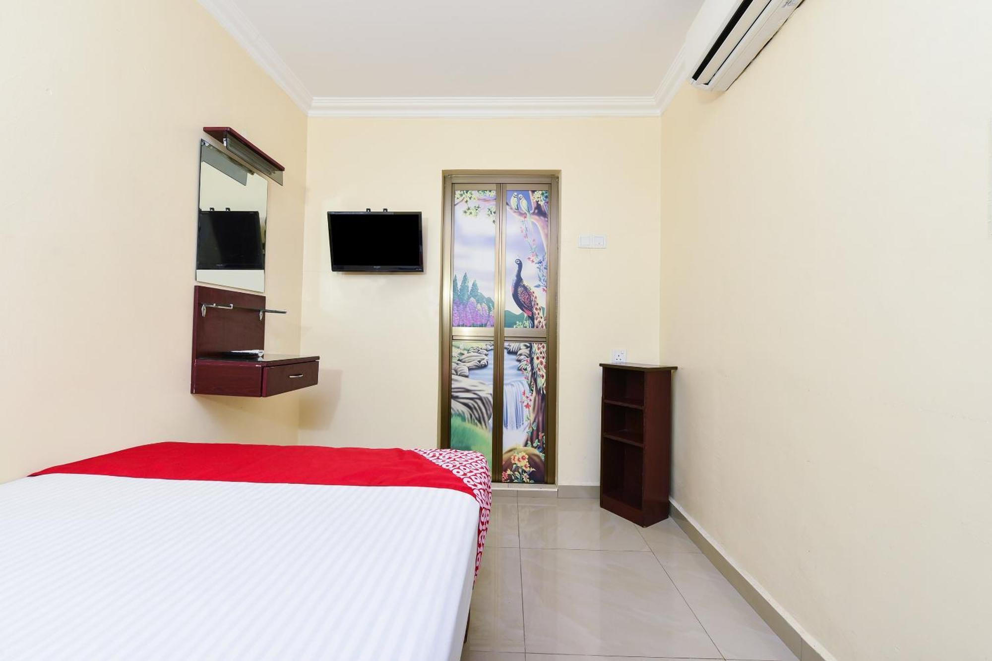 Super Oyo 90562 J Hotel Pj Petaling Jaya Exterior foto